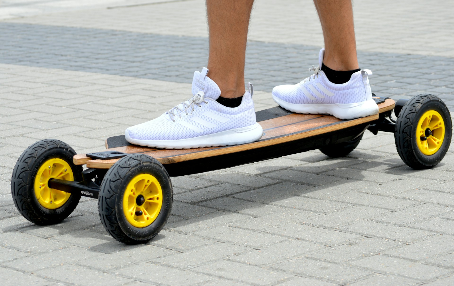 Electrifying Adventures: Exploring the World of Electric Skateboards